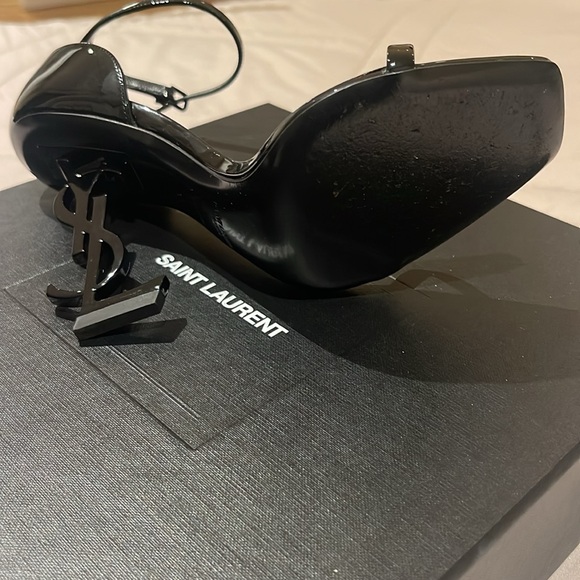 Yves Saint Laurent
Opyum YSL Logo-Heel Sandals with Black Hardware - Picture 4 of 5